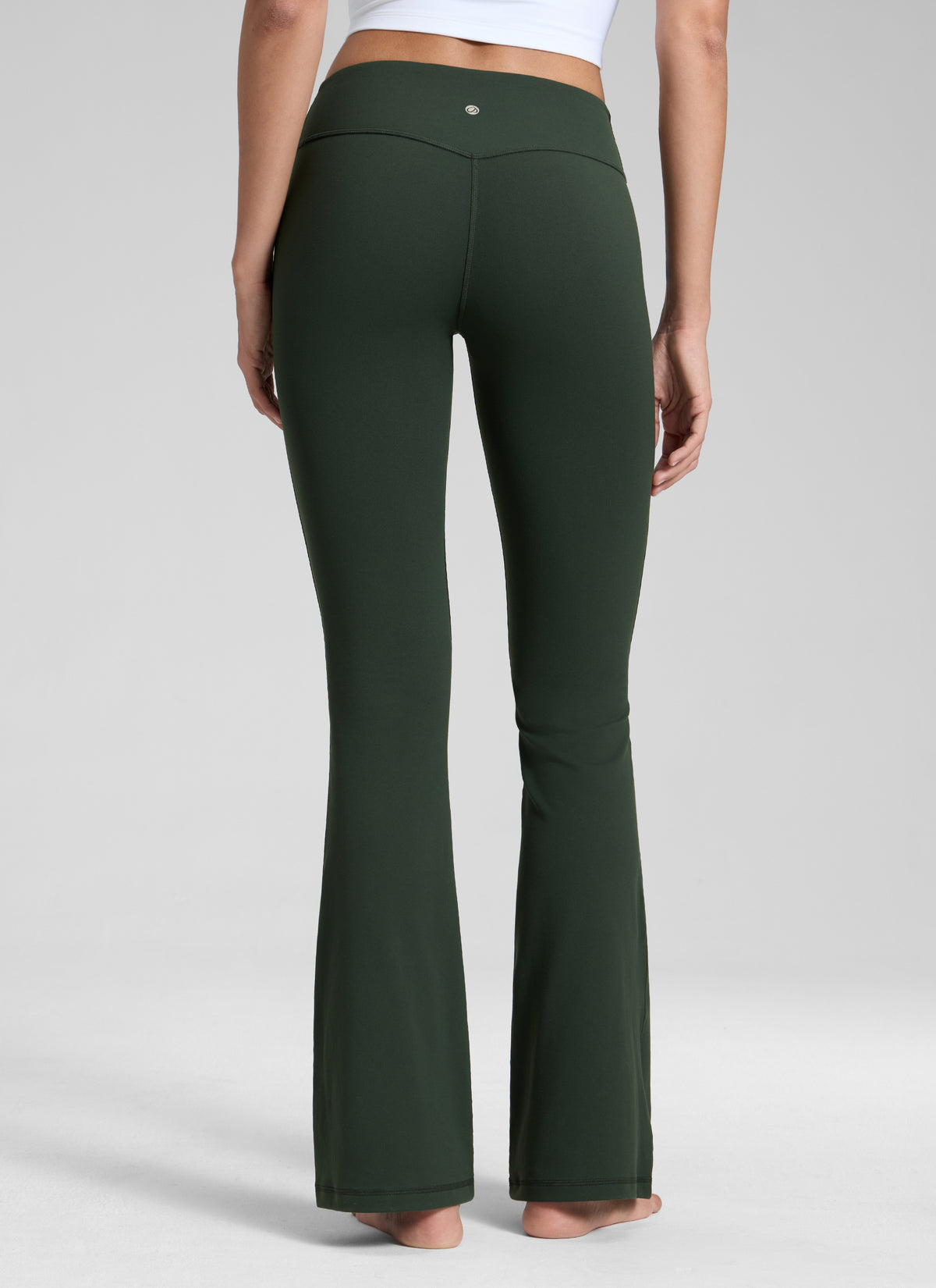 CRZ YOGA Damen Butterluxe Low Rise Flare Sporthose Leggings- 81cm Legende Grün