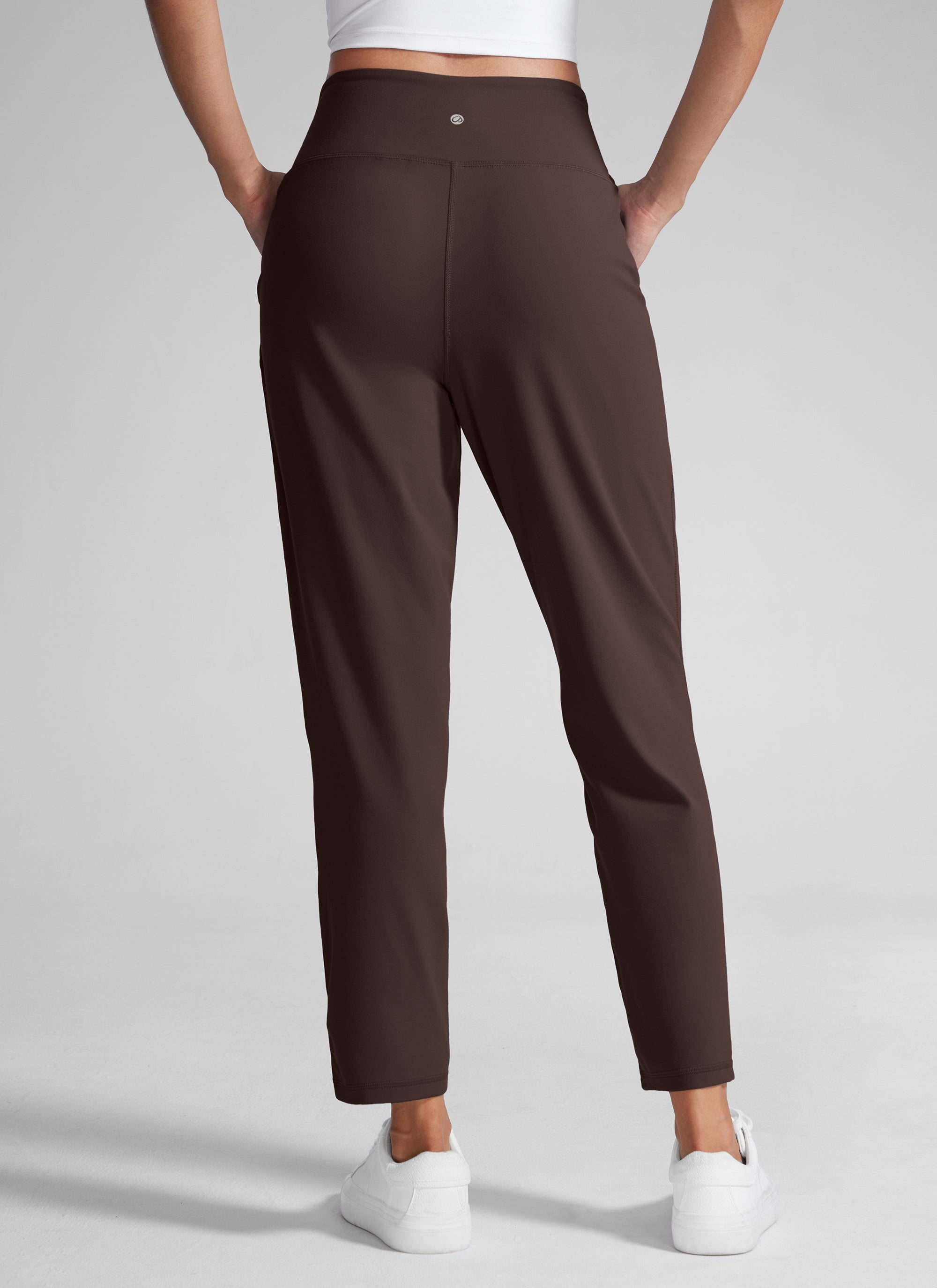 CRZ YOGA Damen Butterlift Konisch Zulaufend Plissee 7/8 Hosen Heißes Fudge-Brown