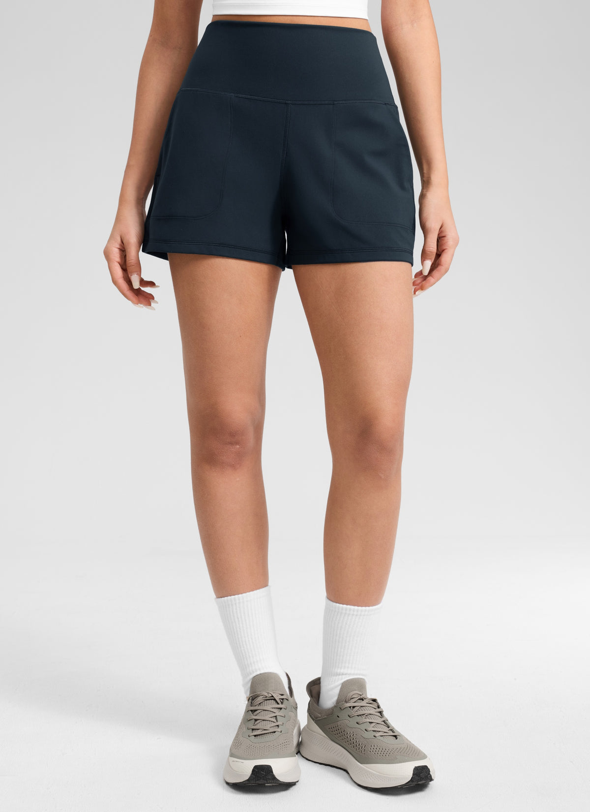 CRZ YOGA Damen Butterlift Shorts mit Taschen ohne Liner - 7,6 cm Echte Marine @model_info:Anano