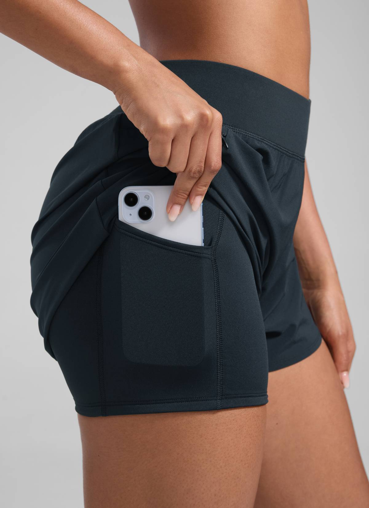 CRZ YOGA Damen 2 in 1 Laufshorts mit Reißverschlusstaschen - 8 cm Echte Marine