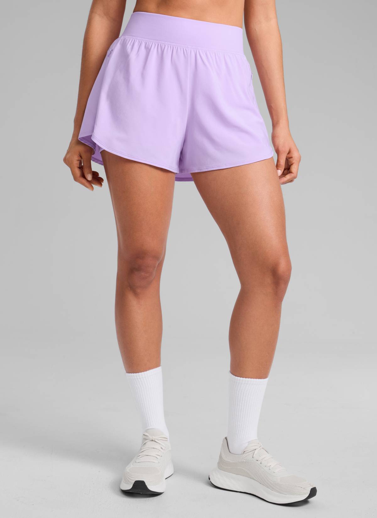 CRZ YOGA Damen 2 in 1 Laufshorts mit Reißverschlusstaschen - 8 cm Flieder