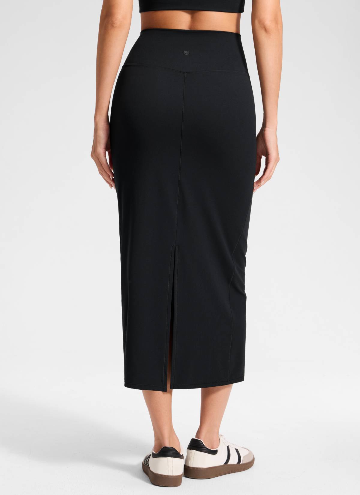 CRZ YOGA Damen Butterlift Maxi Bleistiftrock mit Rückenschlitz Schwarz @model_info:Anna