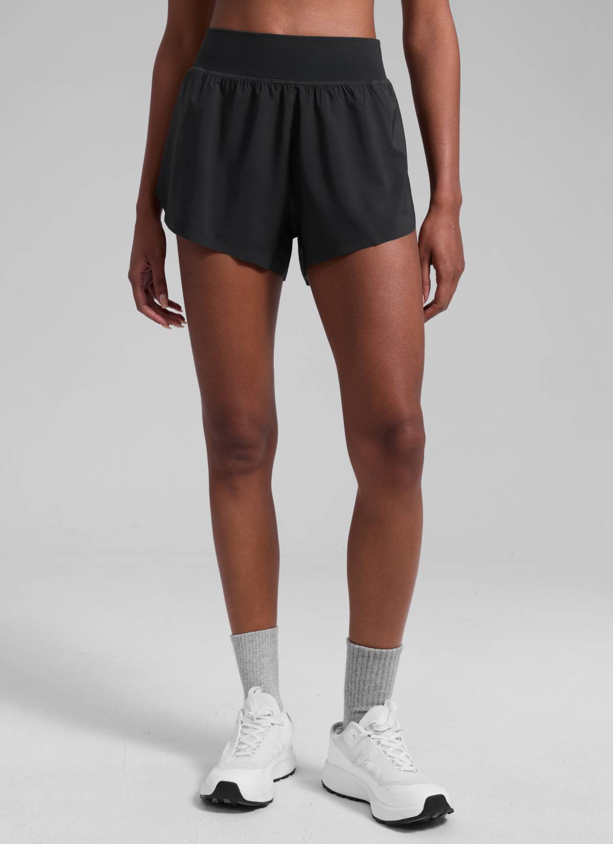 CRZ YOGA Damen Splits Sport Shorts mit Reißverschlusstasche - 7,6 cm Schwarz