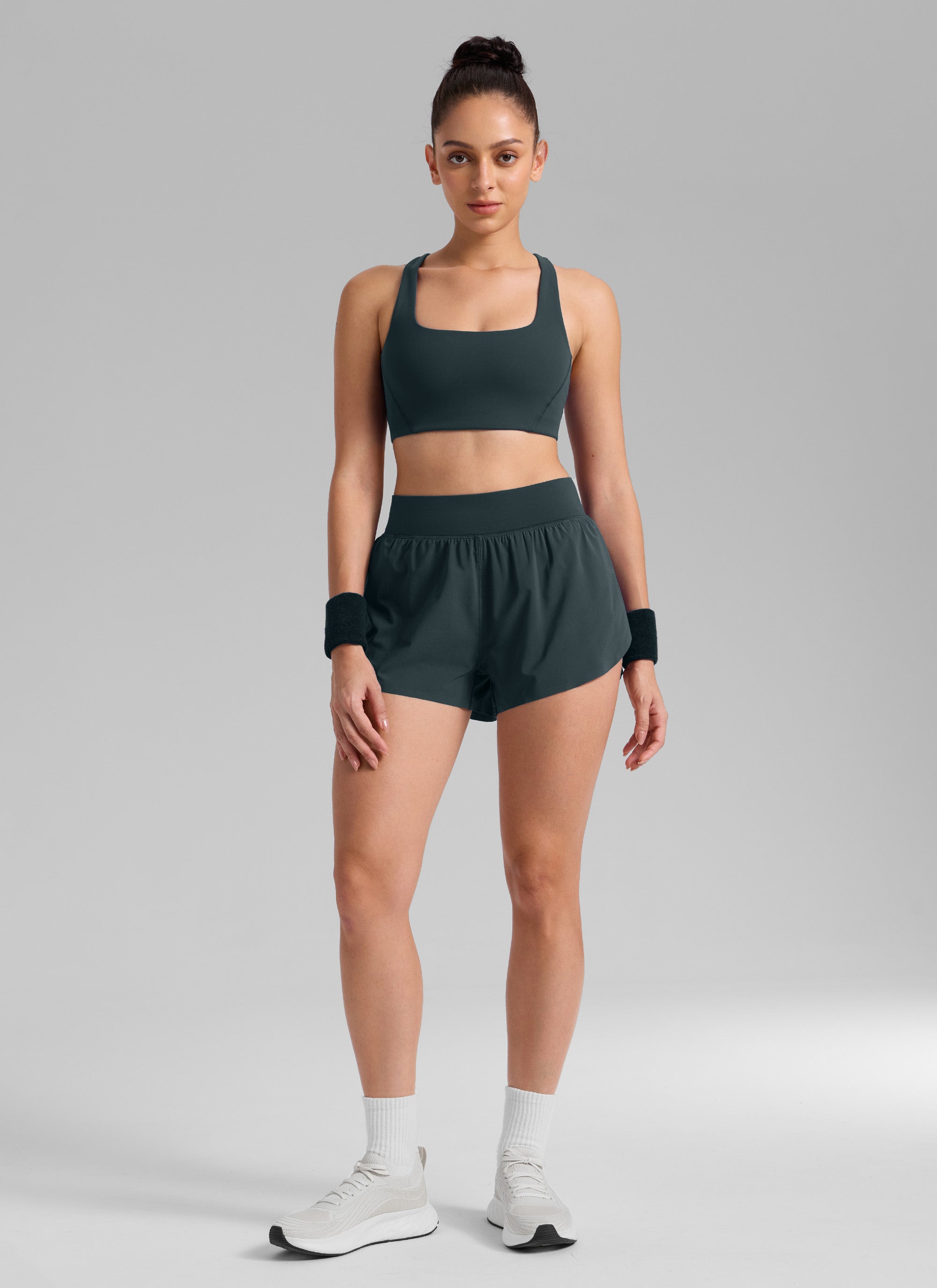 CRZ YOGA Damen Splits Sport Shorts mit Reißverschlusstasche - 7,6 cm Melanit
