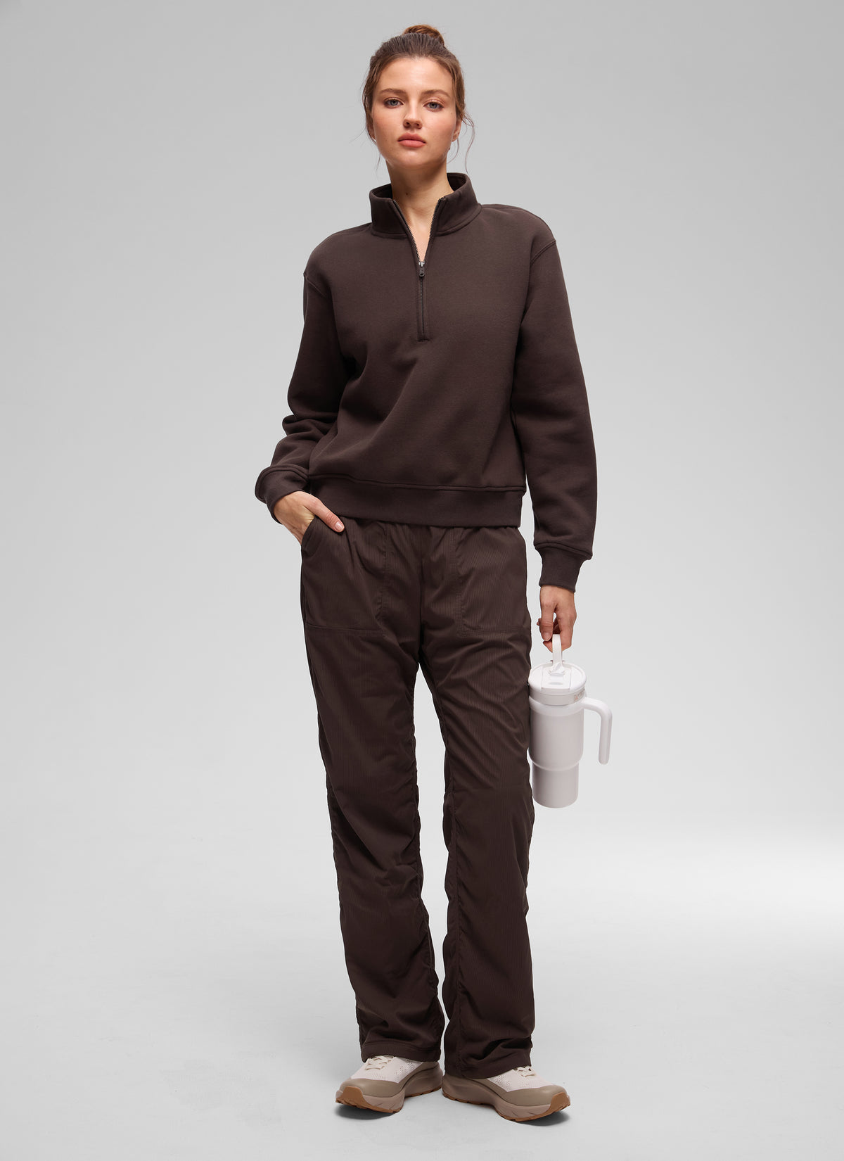 CRZ YOGA Damen Fleece Gefüttert Halber Reißverschluss Sweatshirt Heißes Fudge-Brown @model_info:Kerr