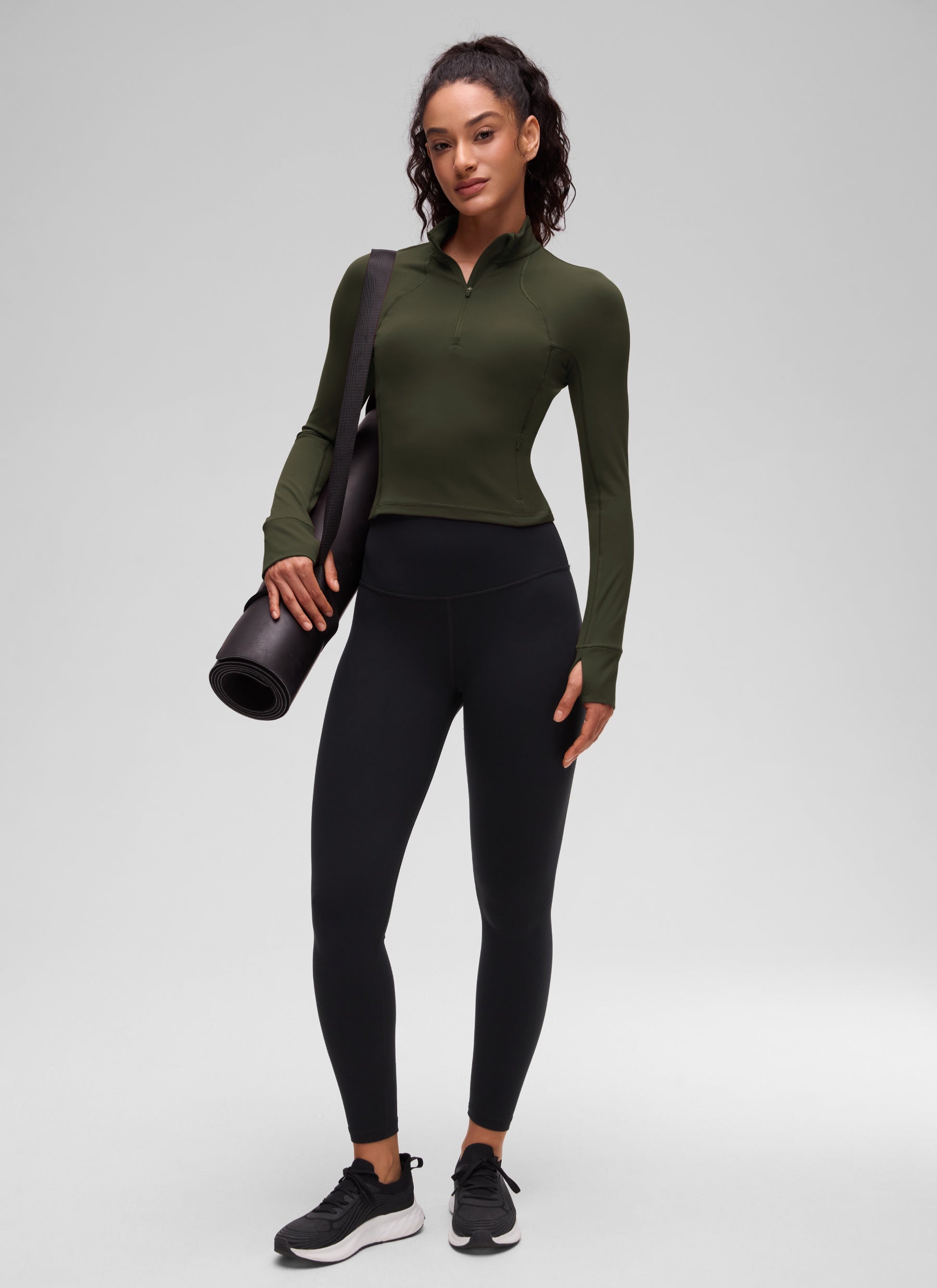CRZ YOGA Damen Butterluxe Reißverschluss Langarmshirt mit Daumenloch Olivgrün