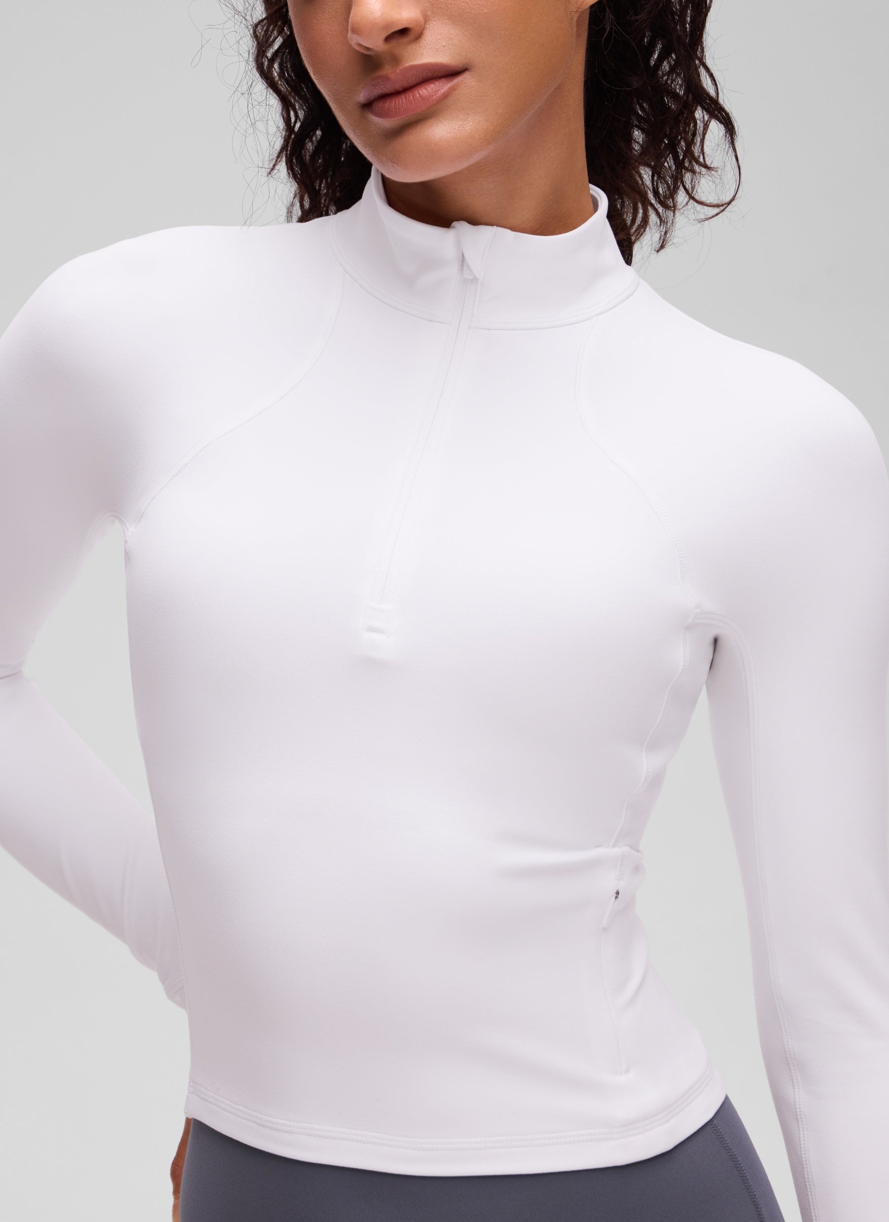 CRZ YOGA Damen Butterluxe Reißverschluss Langarmshirt mit Daumenloch Weiss