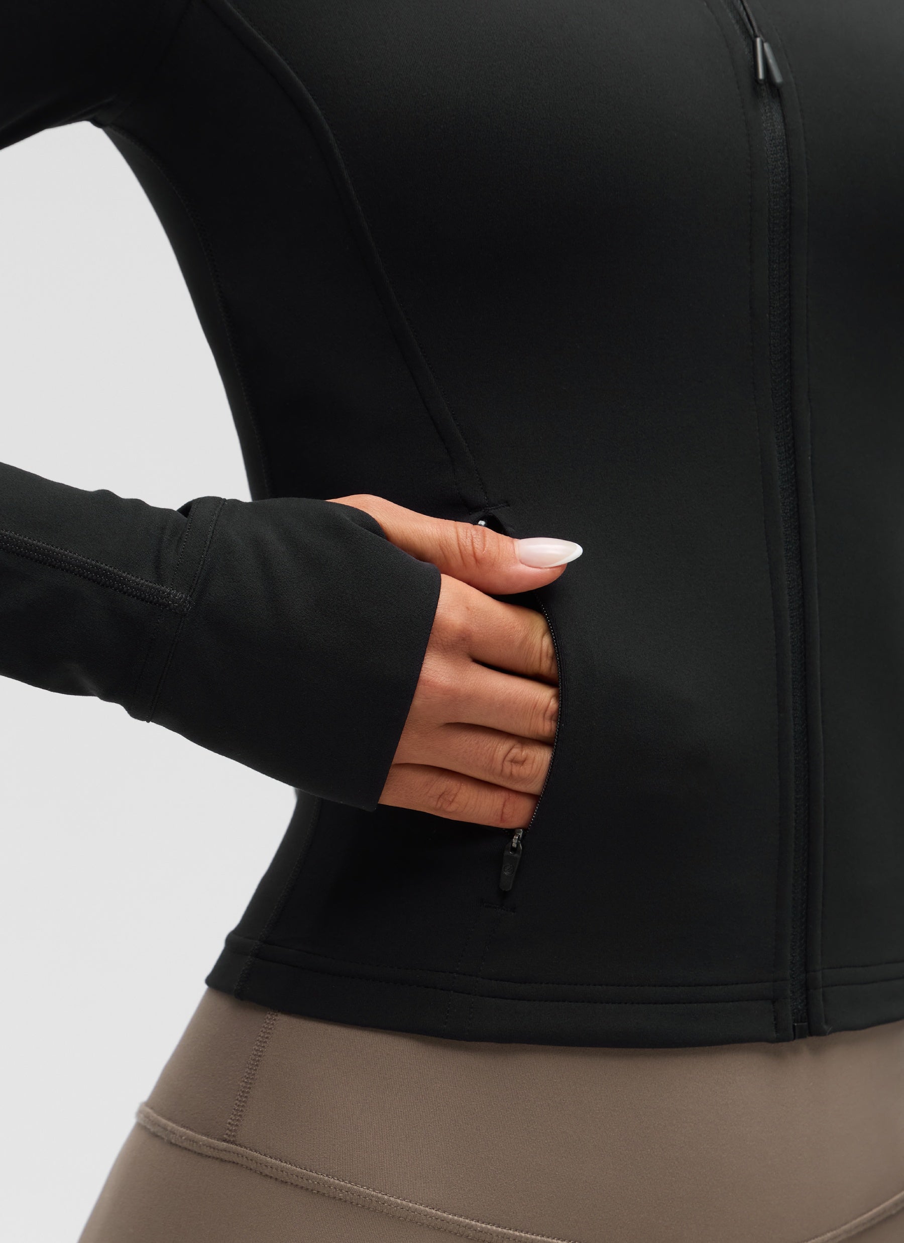 CRZ YOGA Damen Butterluxe Full Zipper Sport Jacke mit Daumenloch Schwarz