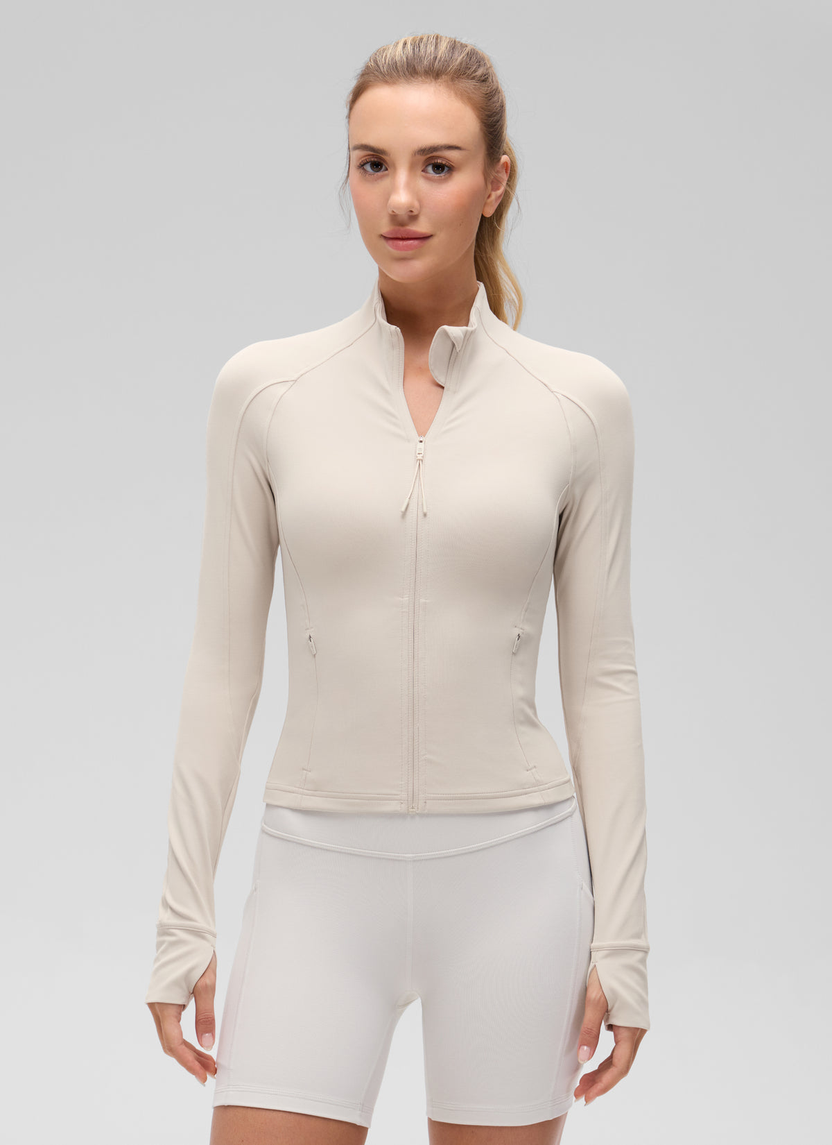 CRZ YOGA Damen Butterluxe Full Zipper Sport Jacke mit Daumenloch Mojave-Braun @model_info:Anna