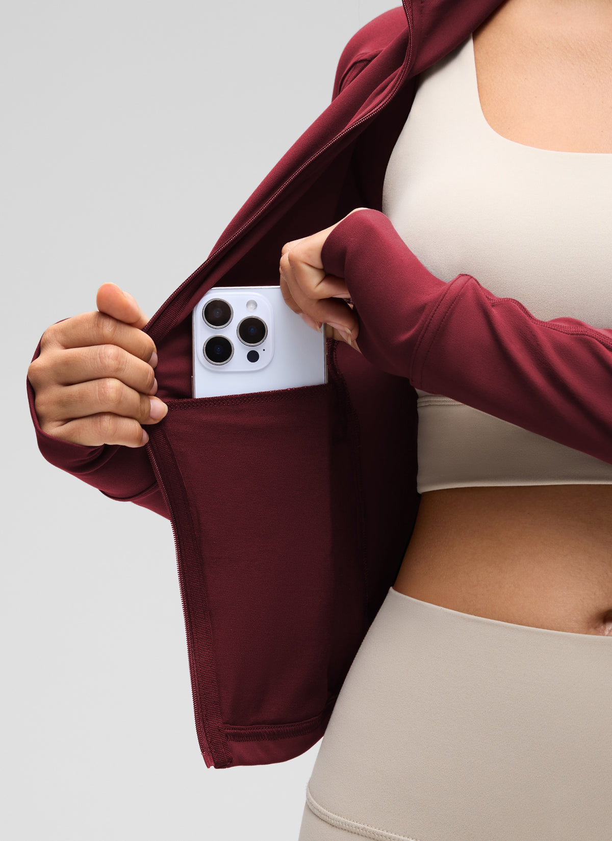 CRZ YOGA Damen Butterluxe Full Zipper Sport Jacke mit Daumenloch Burgund-Bucht @model_info:S3