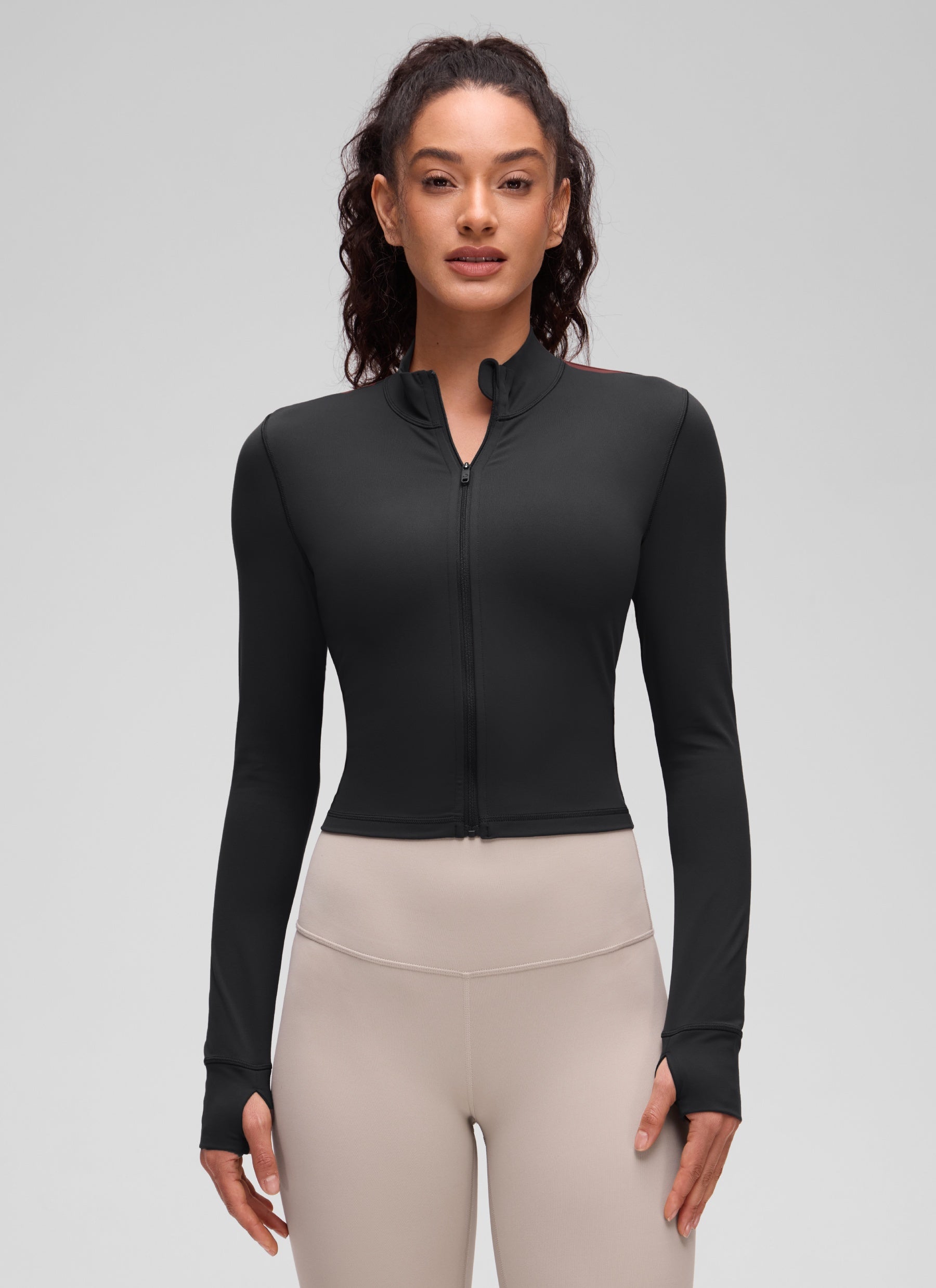 CRZ YOGA Damen Butterluxe Reißverschluss Cropped Jacke mit Daumenloch Schwarz