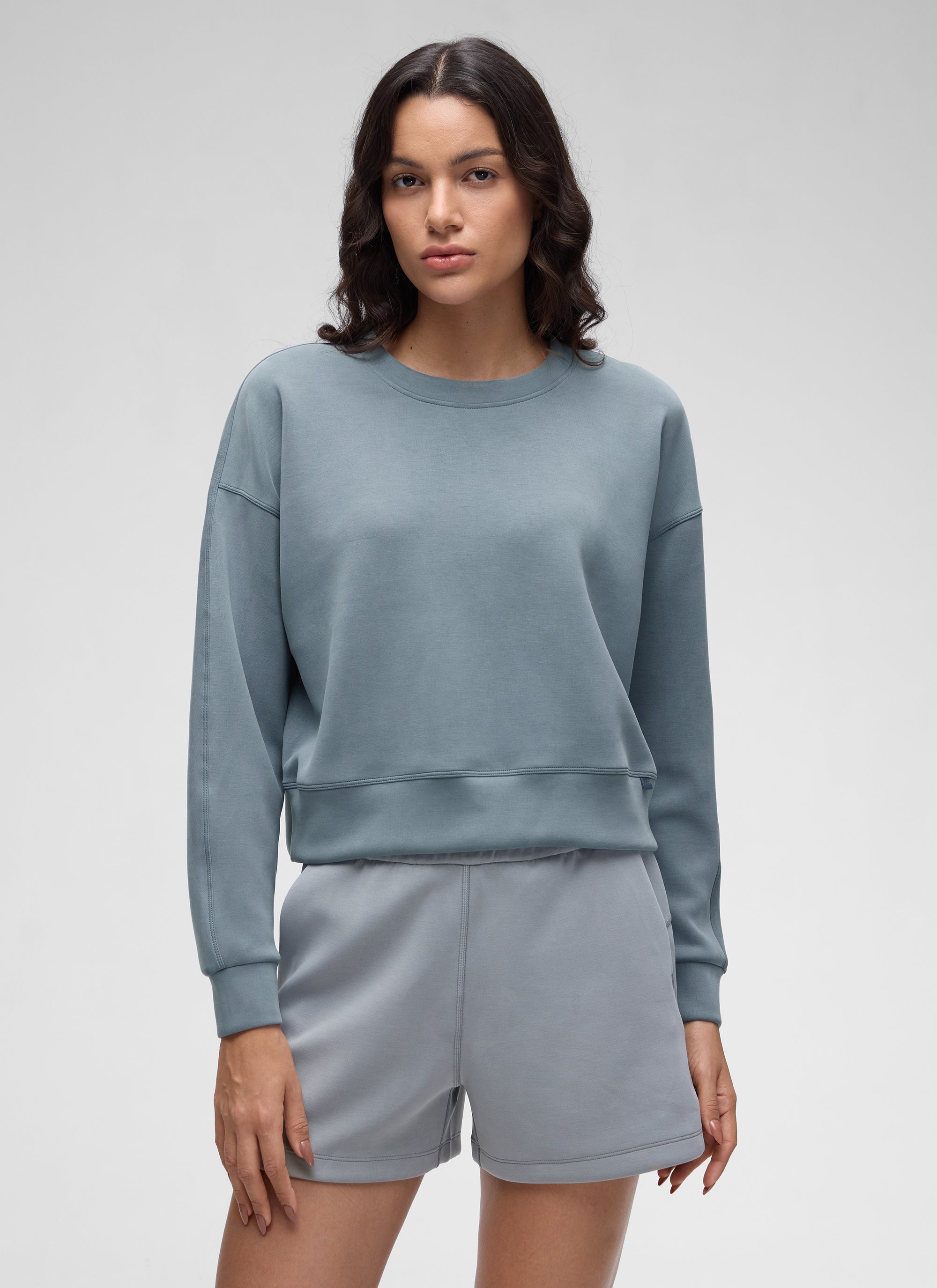 CRZ YOGA Damen SoftAura Oversized Rundhalsausschnitt Sweatshirt Belgisches Blau @model_info:J
